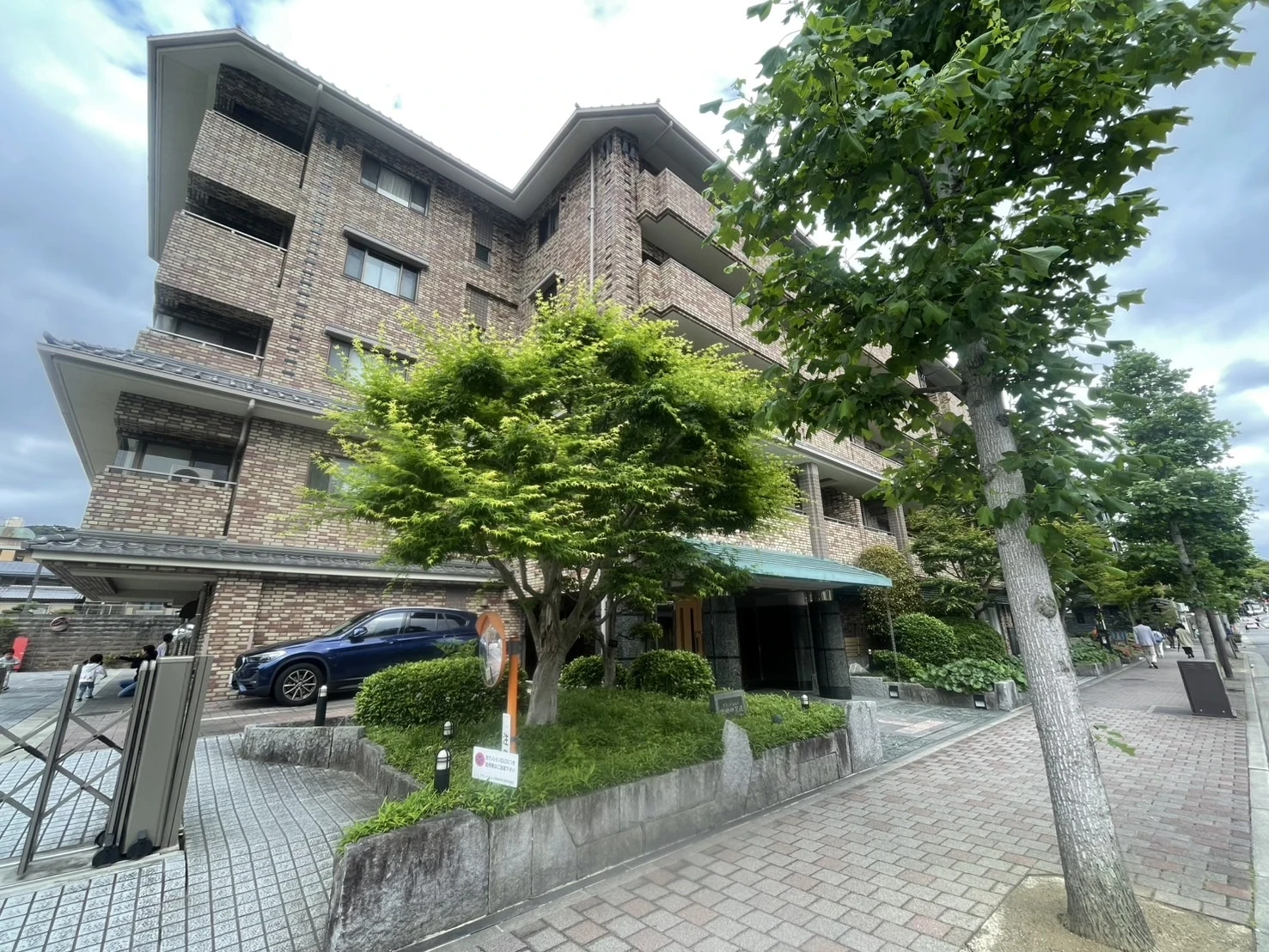 グランドヒルズ岡崎神宮道　外観